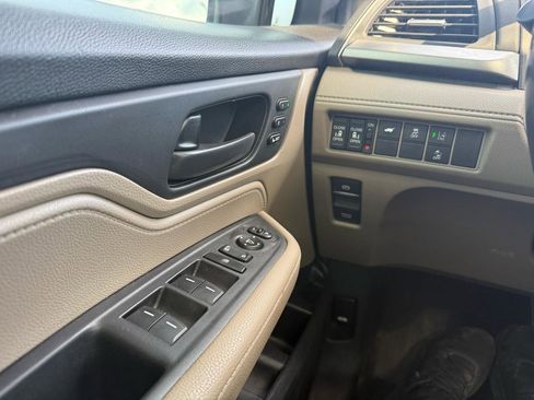 Used 2019 Honda Odyssey EX-L image 24