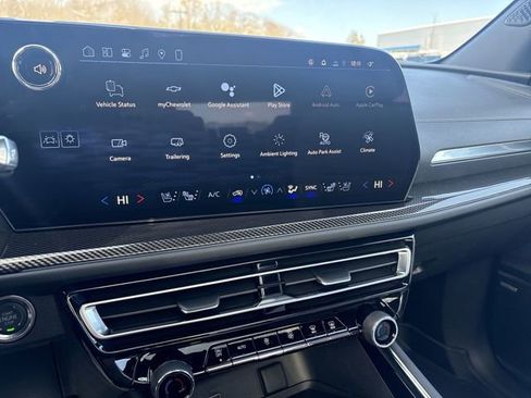 New 2026 Chevrolet Traverse High Country w/ LPO, Floor Liner Package AWD/4WD image 13