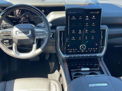 New 2026 GMC Yukon XL Denali w/ Denali Reserve Package AWD/4WD image 16