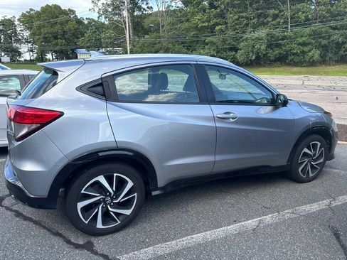 Used 2019 Honda HR-V Sport image 6