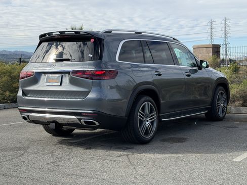 New 2026 Mercedes-Benz GLS 450 4MATIC image 8