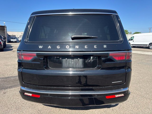 Used 2024 Jeep Wagoneer L Series II w/ Flexible Seating Group AWD/4WD image 6