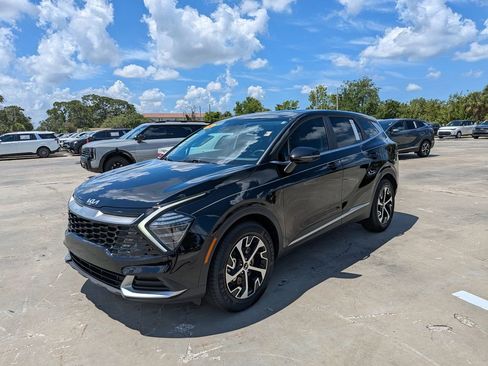 Certified 2024 Kia Sportage EX FWD image 4