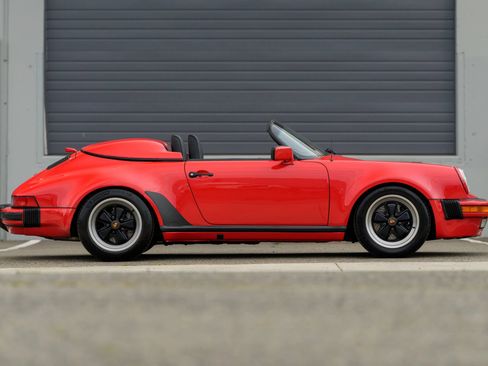 Used 1989 Porsche 911 Carrera RWD image 89