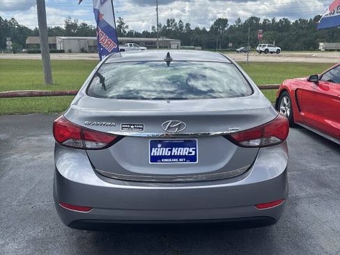 Used 2015 Hyundai Elantra SE w/ Option Group 02 FWD image 5