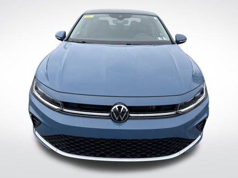 Certified 2025 Volkswagen Jetta SEL FWD image 9