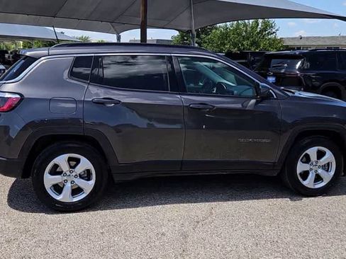 Used 2020 Jeep Compass Latitude w/ Popular Equipment Group FWD image 8