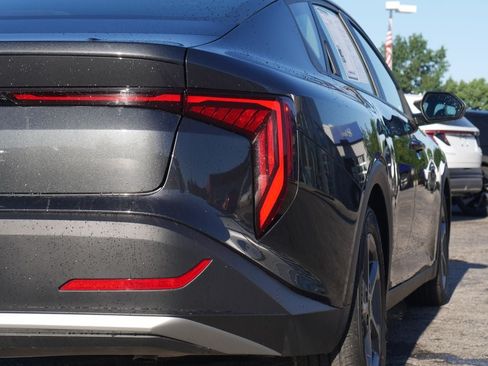 Used 2025 Kia K4 FWD image 17
