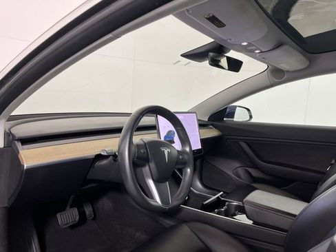 Used 2018 Tesla Model 3 Long Range image 9