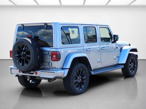 Used 2021 Jeep Wrangler Unlimited Sahara AWD/4WD image 5