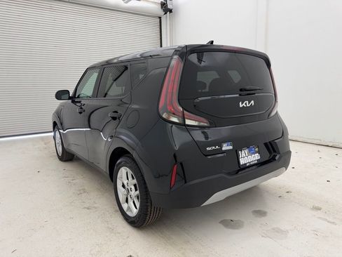 Used 2023 Kia Soul LX w/ Option Group 015 image 11