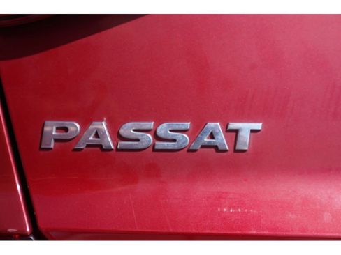 Used 2016 Volkswagen Passat 1.8T S image 8