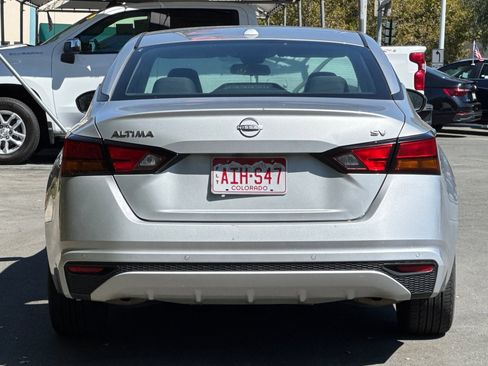 Used 2023 Nissan Altima 2.5 SV image 5