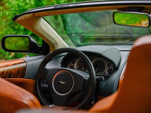 Used 2006 Aston Martin DB9 Volante RWD image 41