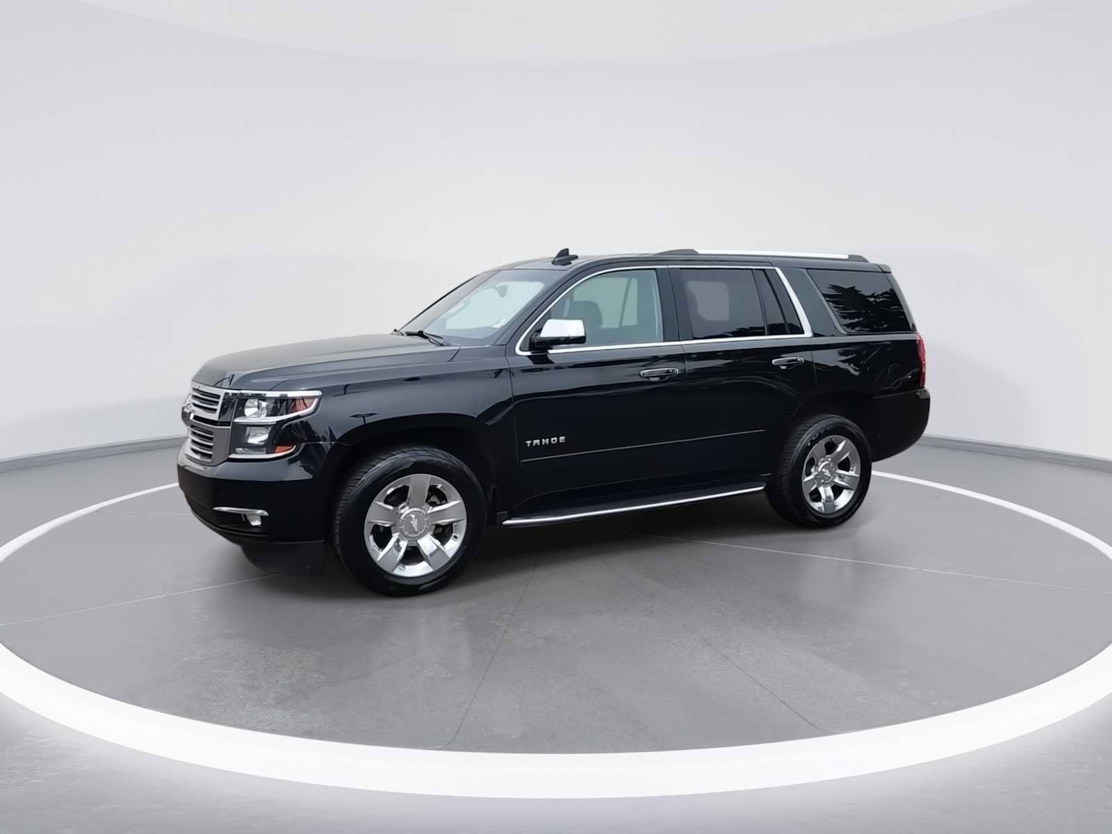Used 2017 Chevrolet Tahoe Premier AWD/4WD image 4