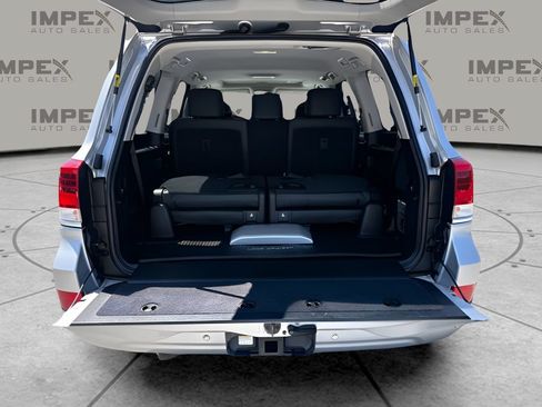 Used 2016 Toyota Land Cruiser w/ Four Season Floor Mat Package AWD/4WD image 23