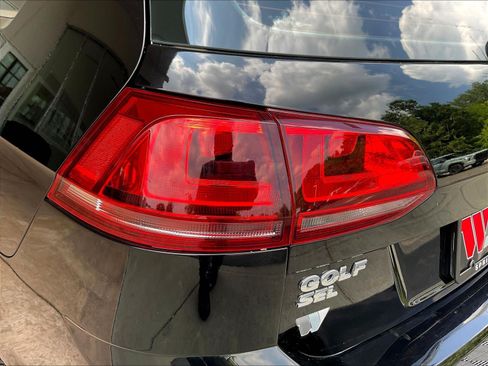 Used 2017 Volkswagen Golf SEL FWD image 21