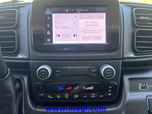 Used 2025 RAM ProMaster 2500 w/ Convenience Group FWD image 8