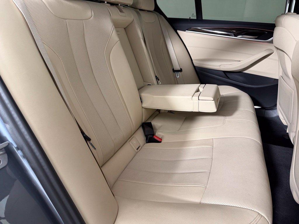 Used 2021 BMW 530i w/ Convenience Package RWD image 23