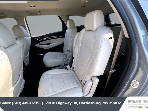 Used 2024 Buick Enclave Essence FWD image 19