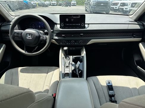 Used 2024 Honda Accord EX image 10