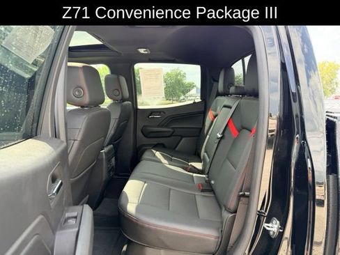 Used 2023 Chevrolet Colorado Z71 w/ Z71 Convenience Package 2 AWD/4WD image 9