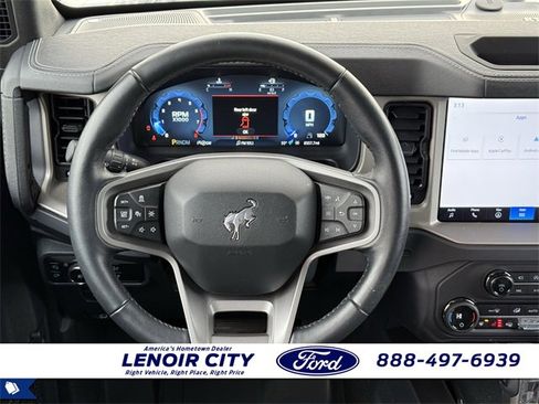 Used 2025 Ford Bronco Outer Banks image 14