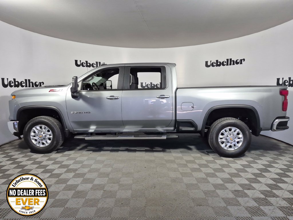 Used 2026 Chevrolet Silverado 3500 LT w/ All Star Edition AWD/4WD image 4