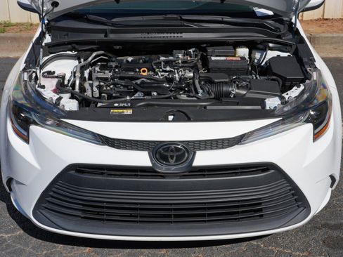 Used 2023 Toyota Corolla LE w/ Carpet Mat Package (TMS) FWD image 7