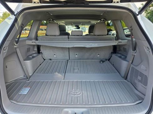 Used 2018 Toyota Highlander Limited image 40