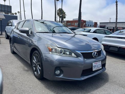 Used 2013 Lexus CT 200h w/ F Sport Pkg w/Nuluxe Trim FWD image 3