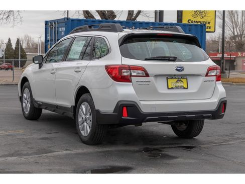 Used 2019 Subaru Outback 2.5i image 5