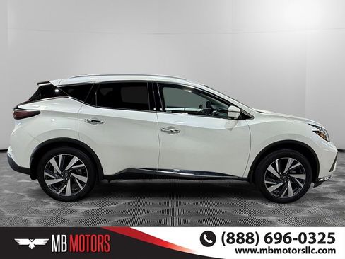 Used 2024 Nissan Murano SL AWD/4WD image 2