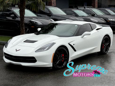 Used 2019 Chevrolet Corvette Stingray Coupe w/ Carbon Flash Badge Package image 1