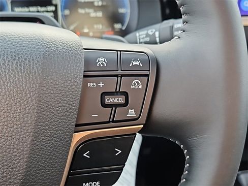 New 2025 Toyota Crown Signia Limited image 15