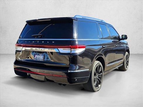 Used 2022 Lincoln Navigator Reserve image 5