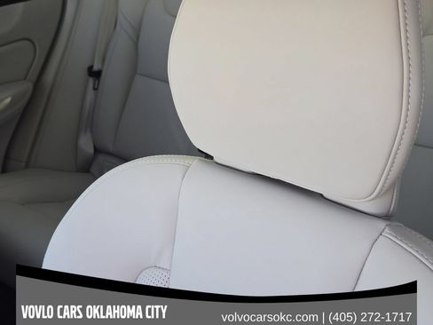 Used 2026 Volvo XC60 B5 Ultra w/ Protection Package Premier AWD/4WD image 15