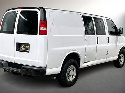 Used 2019 Chevrolet Express 2500 w/ Driver Convenience Package image 5