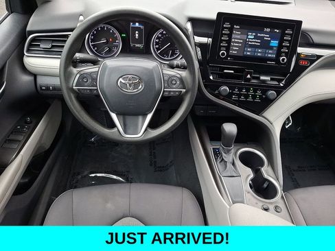 Used 2021 Toyota Camry LE w/ Convenience Package image 11