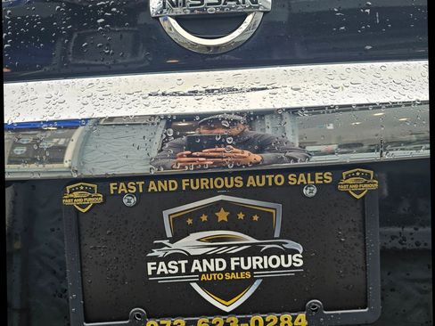 Used 2020 Nissan Armada SL w/ Premium Package image 36