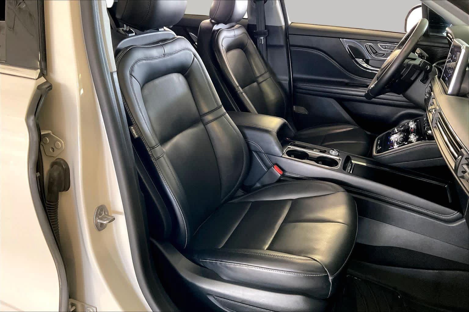 Used 2022 Lincoln Corsair FWD w/ Equipment Group 101A image 8