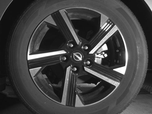 Used 2025 Nissan Sentra SV FWD image 16