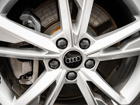 Certified 2024 Audi Q3 2.0T Premium w/ Convenience Package image 8