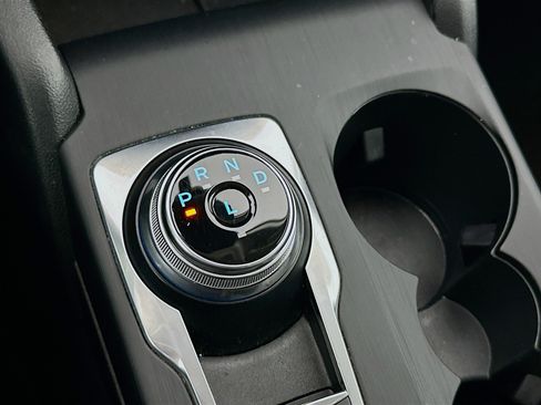 Used 2021 Ford Escape SE w/ Convenience Package image 24