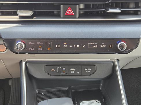 New 2026 Kia Carnival EX FWD image 14