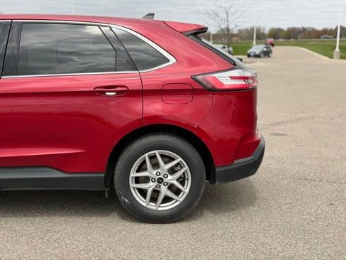 Used 2023 Ford Edge SEL AWD/4WD image 11