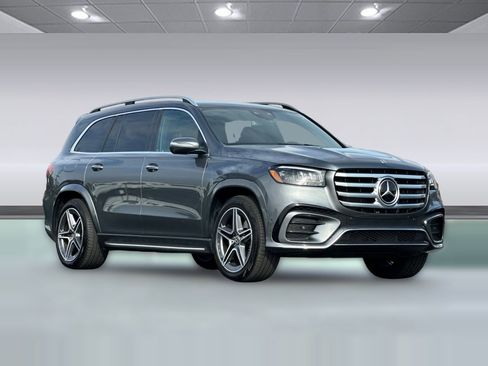 Used 2025 Mercedes-Benz GLS 450 4MATIC image 6