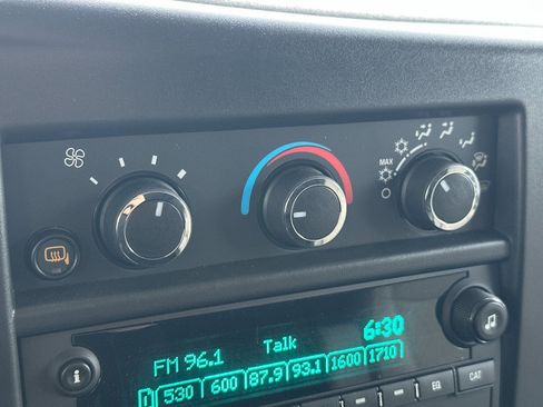 New 2025 GMC Savana 3500 w/ Driver Convenience Package image 19