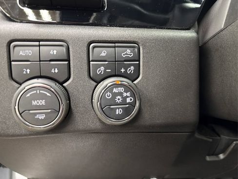 Used 2024 Chevrolet Silverado 2500 High Country w/ Technology Package image 27