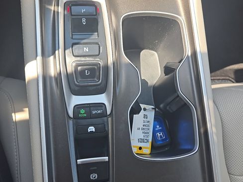 Used 2019 Honda Accord Touring image 25